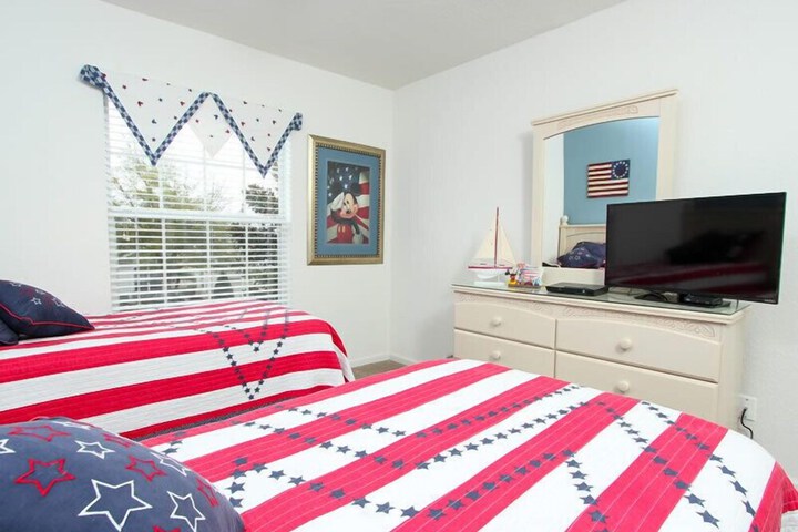 Room 9 of 43