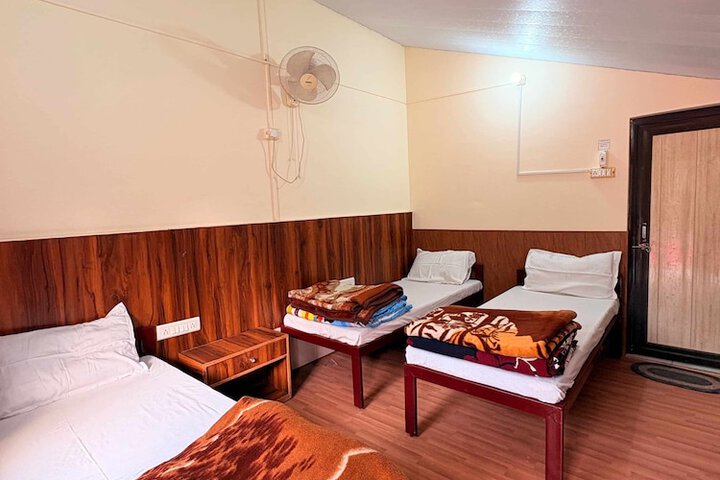 Room 3 of 9
