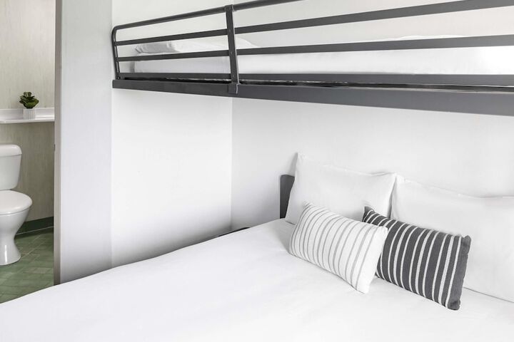 Room 18 of 41