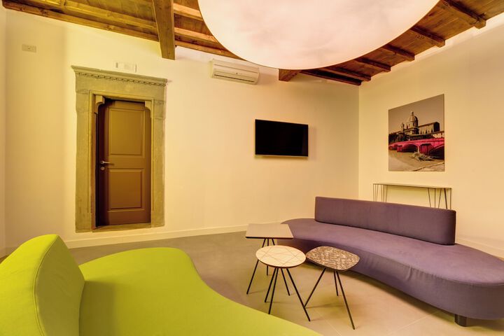 Guest Lobby