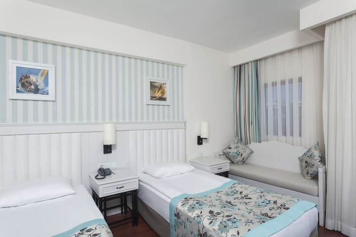 Room 10 of 45