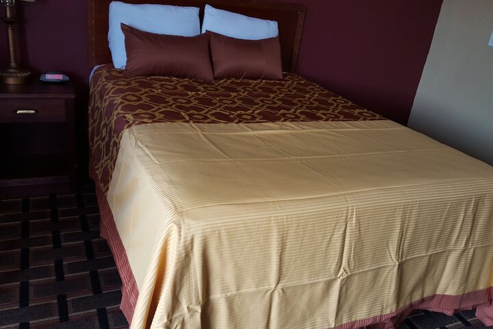 Room 8 of 36