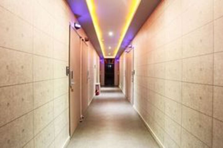 Ballroom/Hall 24 of 44