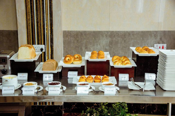 Breakfast/Coffee Service 32 of 42