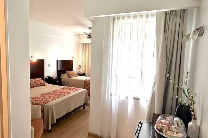 Room 25 of 37