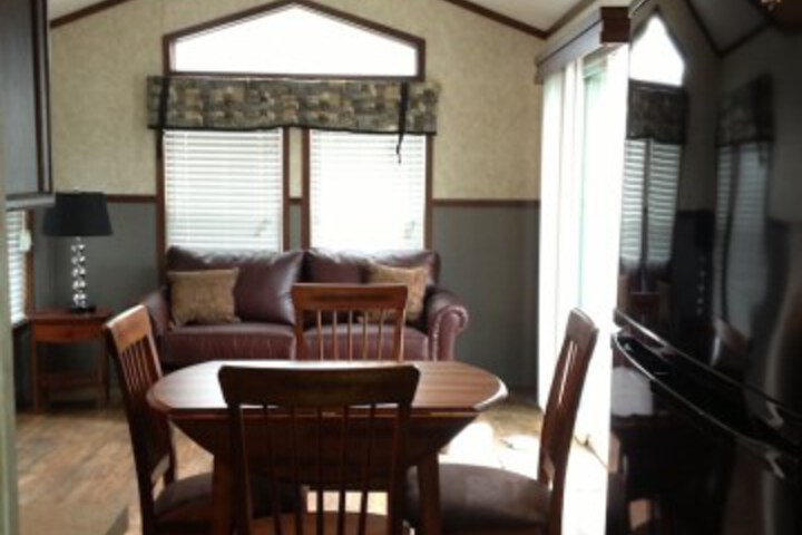 Room 6 of 42