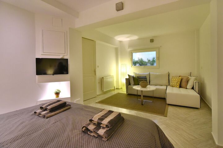 Room 15 of 37