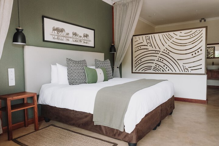 Room 6 of 42
