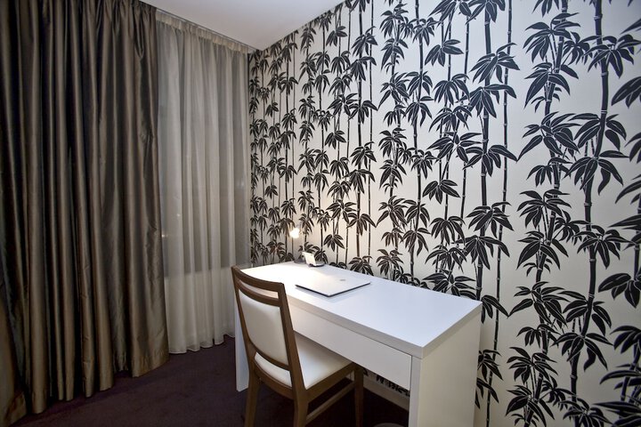 Room 25 of 69