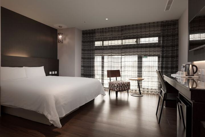 Room 7 of 36