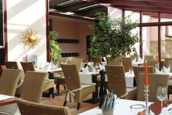 Dining 89 of 142