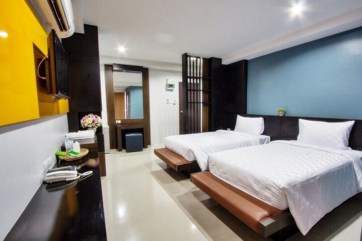 Room 18 of 50
