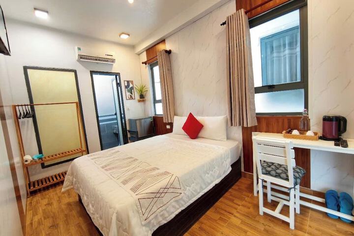 Room 10 of 38