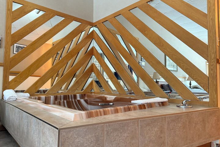Hot Tub 37 of 42