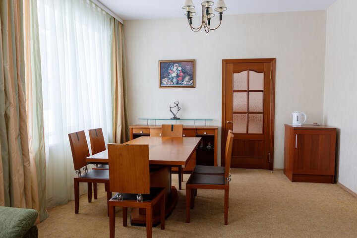 Room 48 of 82
