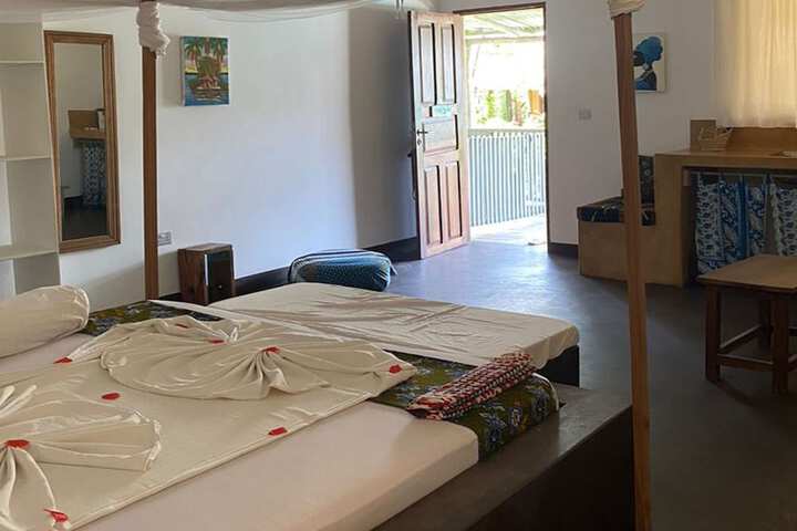 Room 25 of 72