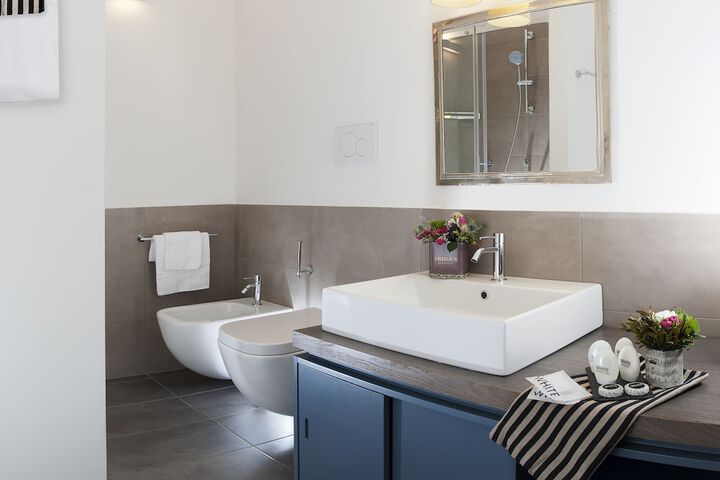 Bathroom Interior Photo