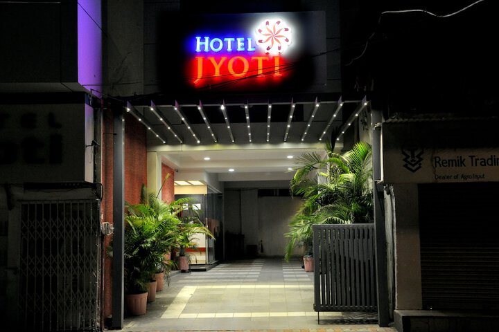 Hotel 32 of 36