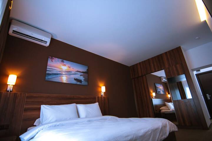 Room 7 of 35