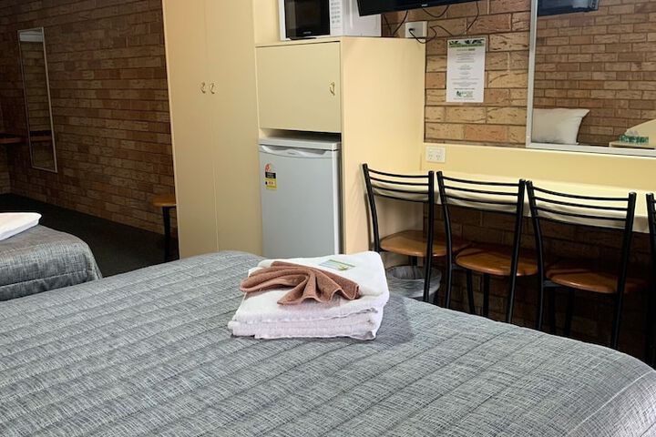 Room 27 of 58