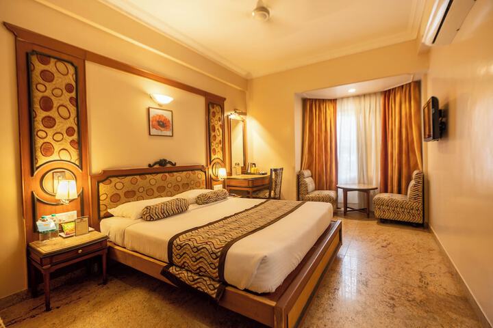 Room 7 of 27
