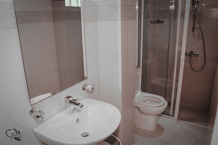 Room 19 of 33