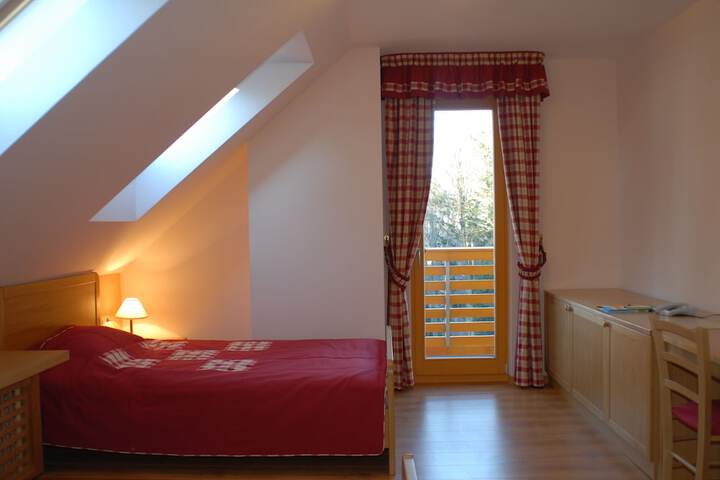 Room 5 of 31