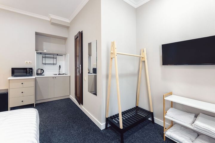 Room 11 of 60