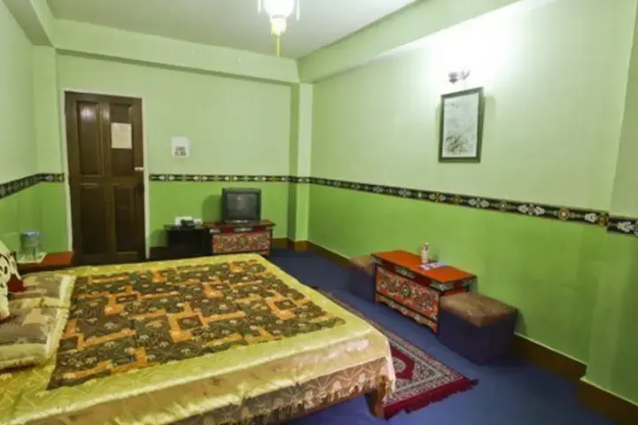 Room 15 of 16