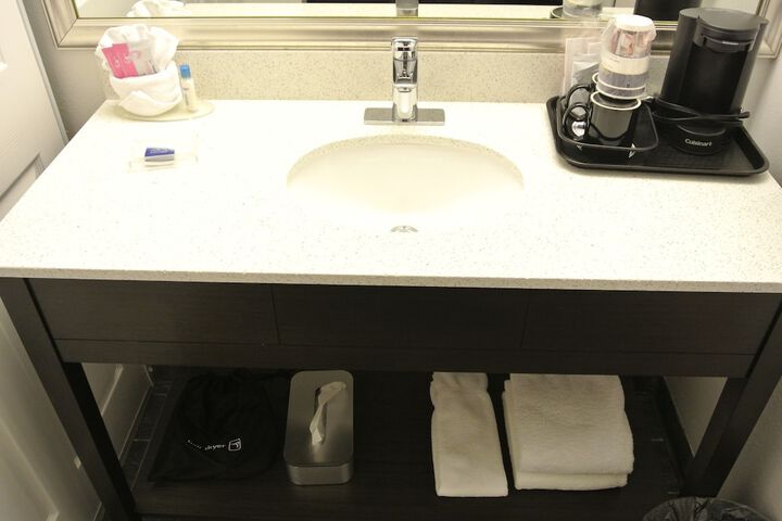 Bathroom sink