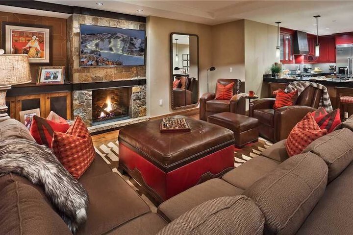 Room 11 of 25