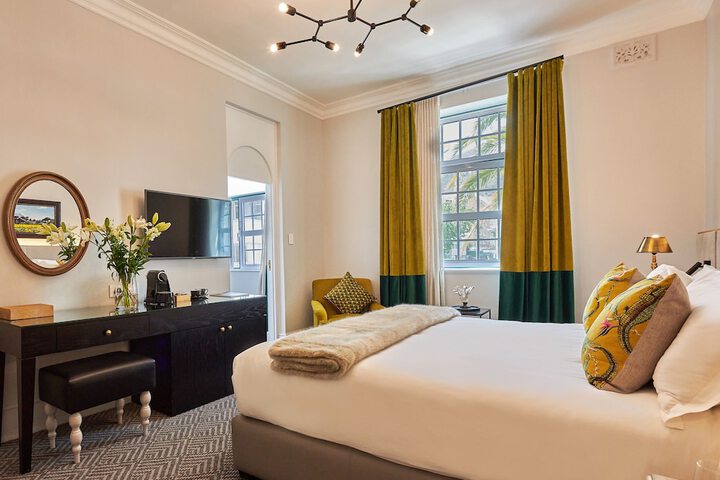Room 10 of 73