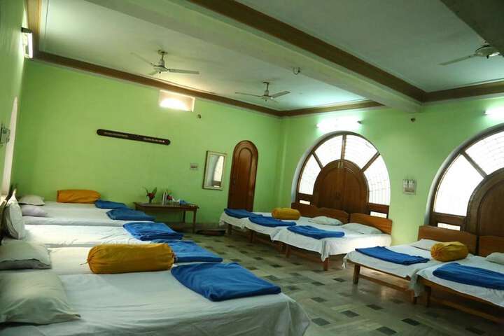 Room 4 of 62