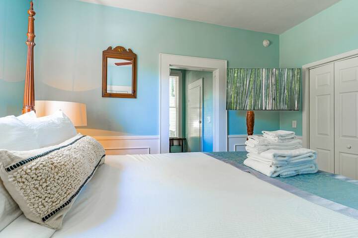 Room 45 of 175