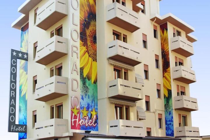 Hotel Colorado