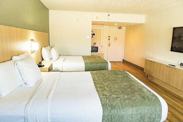 Room 53 of 201