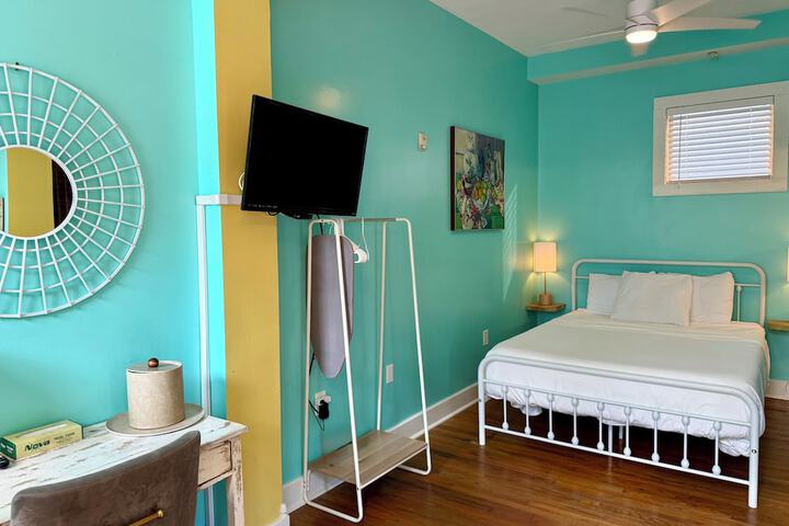 Room 45 of 102
