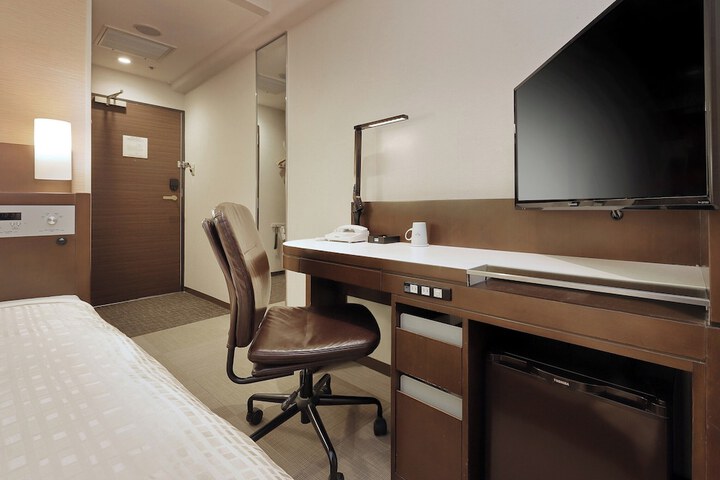 Room 17 of 58
