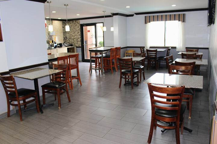 Breakfast area
