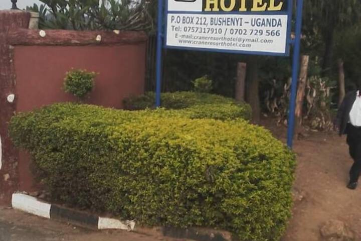 Hotel 6 of 8