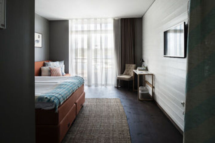 Room 28 of 45