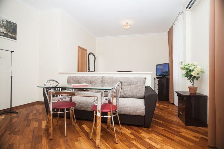 Room 10 of 20