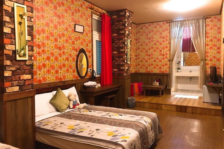 Room 16 of 49