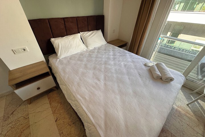 Room 25 of 171