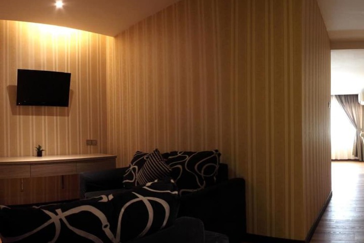 Room 4 of 45