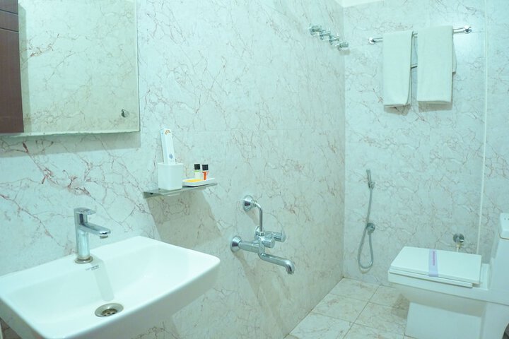 Room 15 of 21