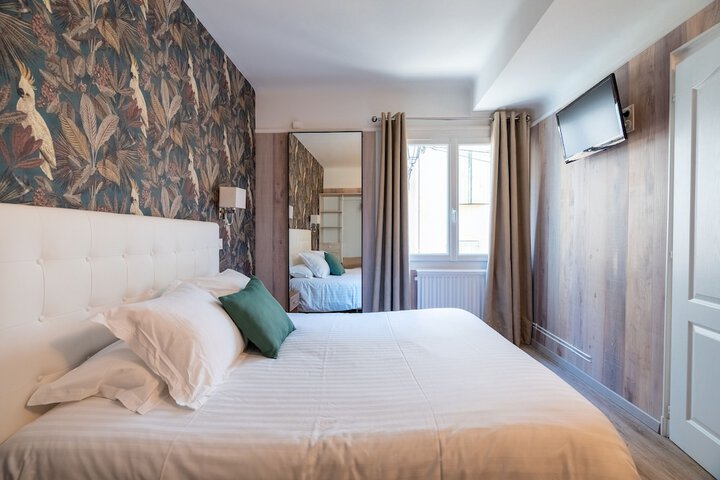 Room 5 of 39