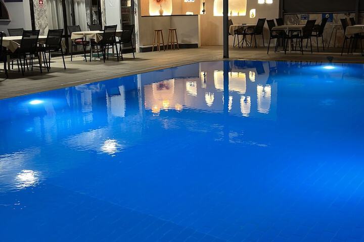 Pool 17 of 53