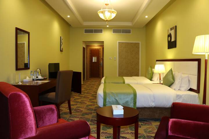 Room 6 of 65