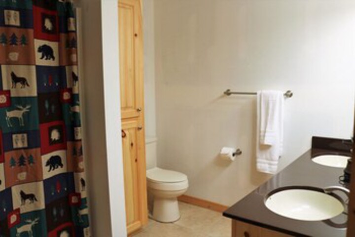 Room 20 of 194